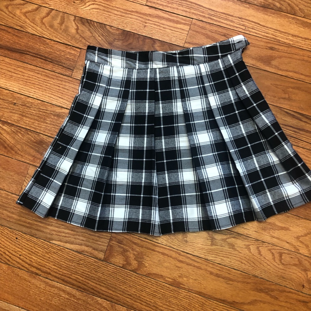 Black plaid pleated mini skirt 3 $10 items for $20